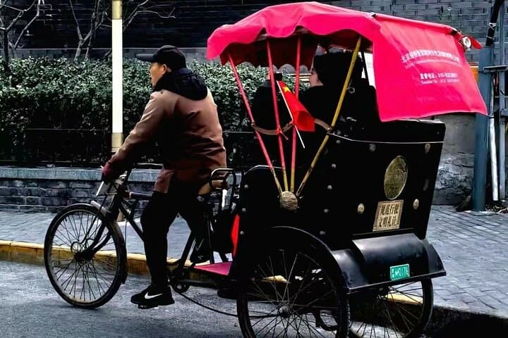 Private Tour-Old Hutong, Rickshaw, Drum Tower and Foodie Tour