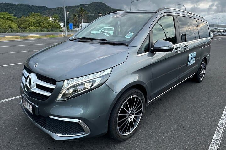 Cairns Airport to Port Douglas Private Transfer With Return