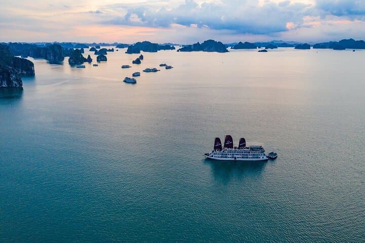 Horror Cruise 2 Day Enjoy Halong Bay from Hanoi