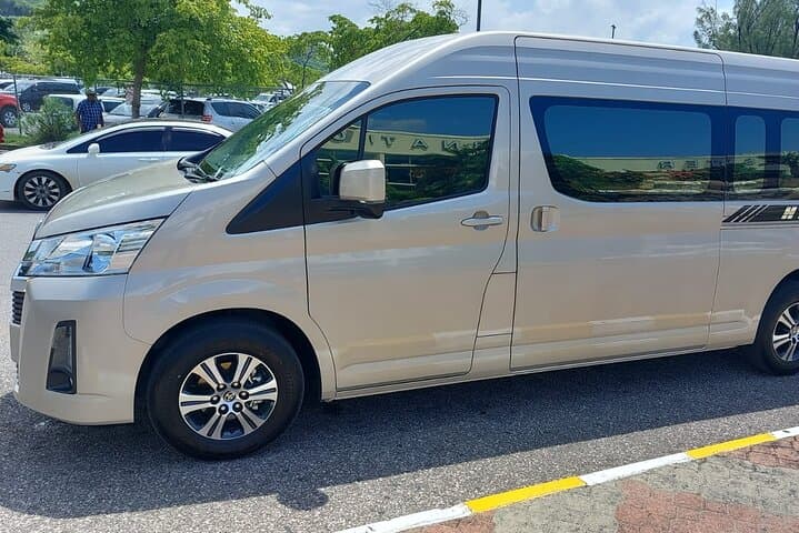Private Transfer to Hotels in Negril from Montego Bay Airport