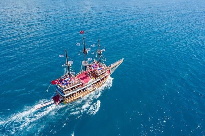 Blau Laguna Boat Tour incl. Transfer and Lunch from Side