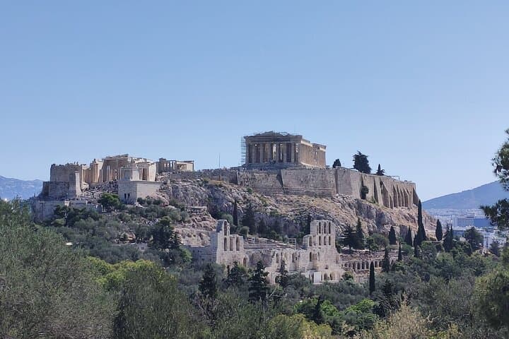 Picturesque Paths in Athens for your Social Media