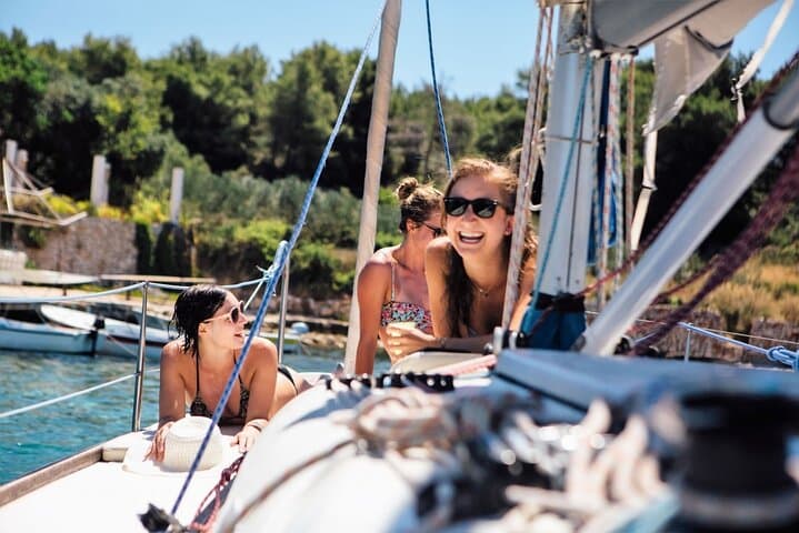 Sunset Sailing Tour on the Pakleni Islands