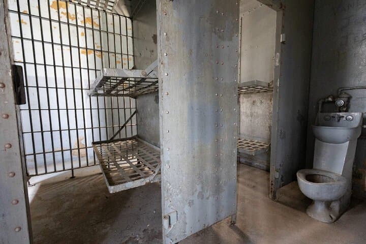 1910 Jail Tours