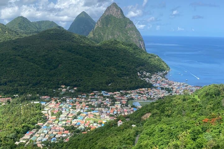 ST. LUCIA: Airport Shuttles, Transfers & Tours