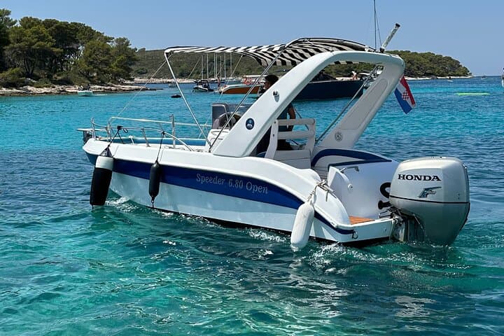 Red Rocks, Hvar Bays & Pakleni – Private Boat Tour from Hvar