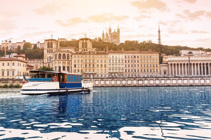Lyon Old Town Tour with Sightseeing Cruise Tickets