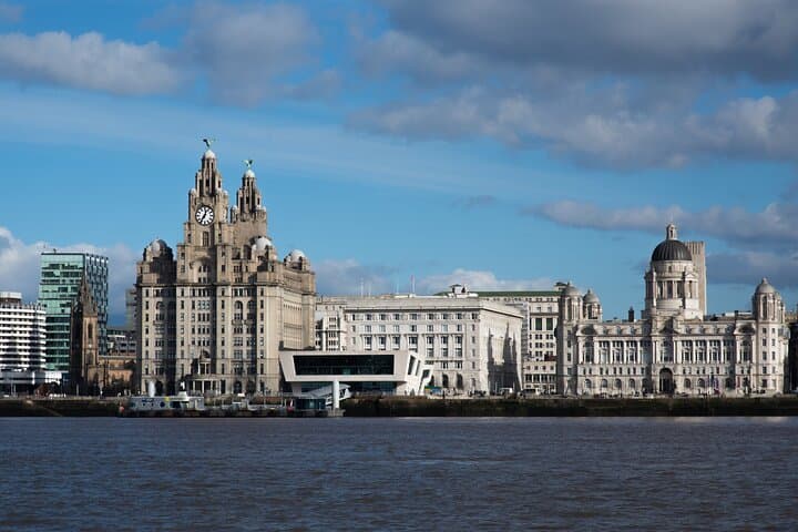 Liverpool Uncovered: 2 Hours Tailored Private Walking Expedition