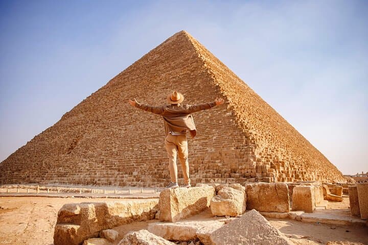 Private tour: Giza Pyramids, Memphis City & Sakkara Pyramid