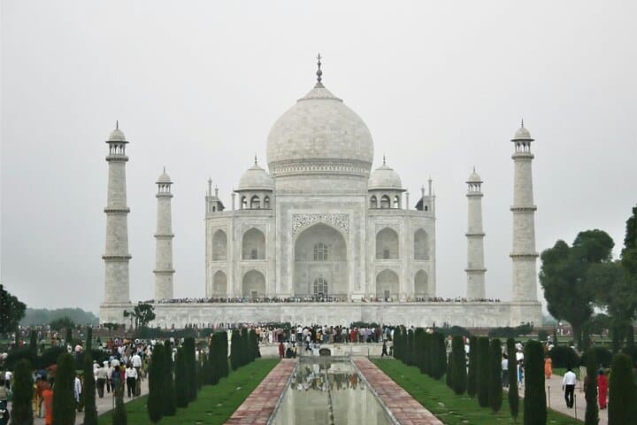 Taj Mahal and Fort Tour by SuperFast Train from Delhi