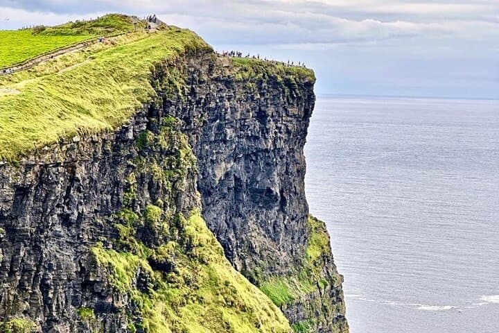 Private Two-Day Tour: Dublin, Galway & Cliffs of Moher