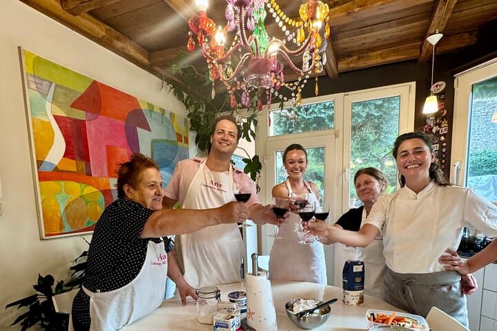 Rome : Pasta and Tiramisu Class in a Roman Home in Trastevere