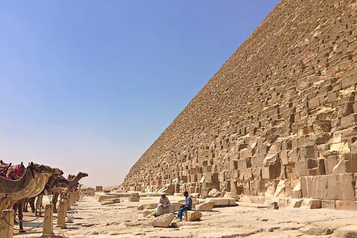 Private Pyramids Tour With an English Guide