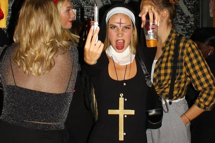 Halloween Haunts: Lisbon Pub Crawl Experience