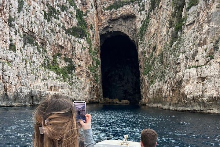 Speedboat Experience to Haxhi Ali Cave Vlore