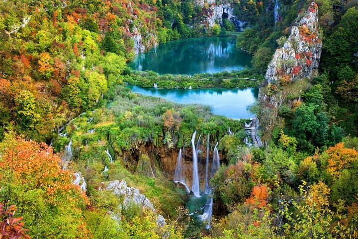 Split to Rovinj via Plitvice Lakes Tour (4hr stop included)