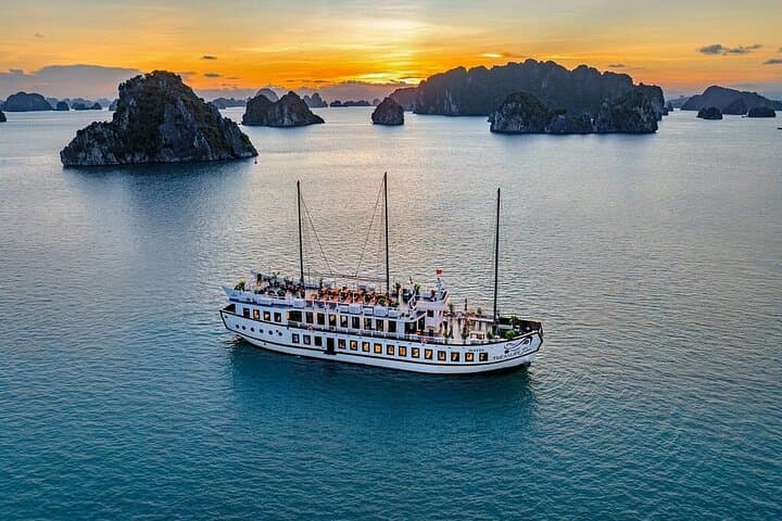 Overnight Bai Tu Long Bay Cruise fr Hanoi/Halong–Avoid The Crowds