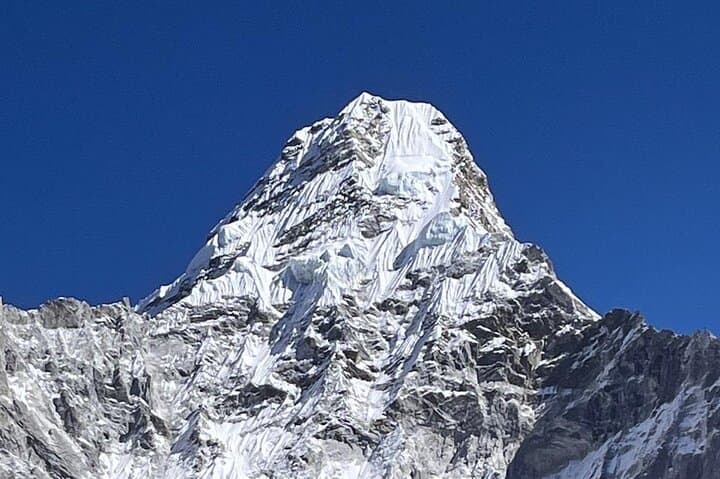 Luxury Ama Dablam Base Camp Trek with Himalayan Experience
