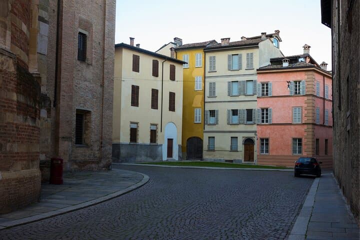 Parma Scavenger Hunt & Highlights Self-Guided Audio Walking Tour