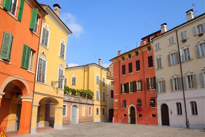 Modena Scavenger Hunt & Highlights Self-Guided Audio Walking Tour