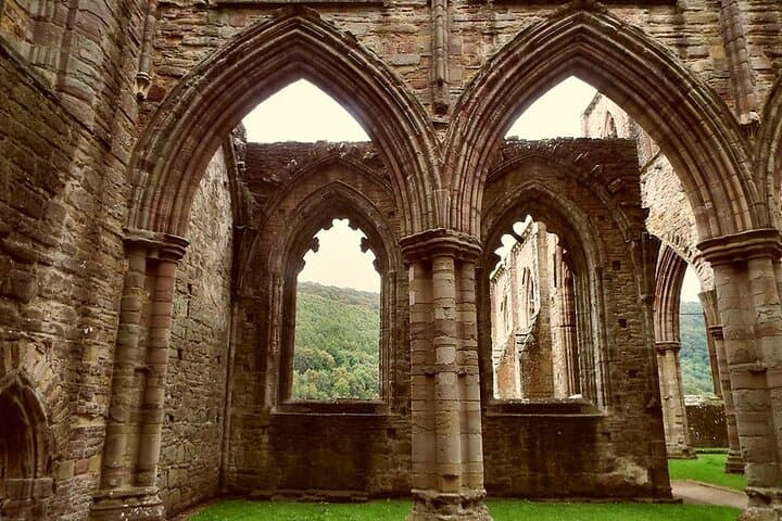 South Wales Bardic 9 Hour Tour from Cardiff