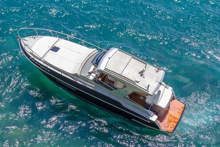 From Amalfi Coast: Capri Cruise by boat 12 pax