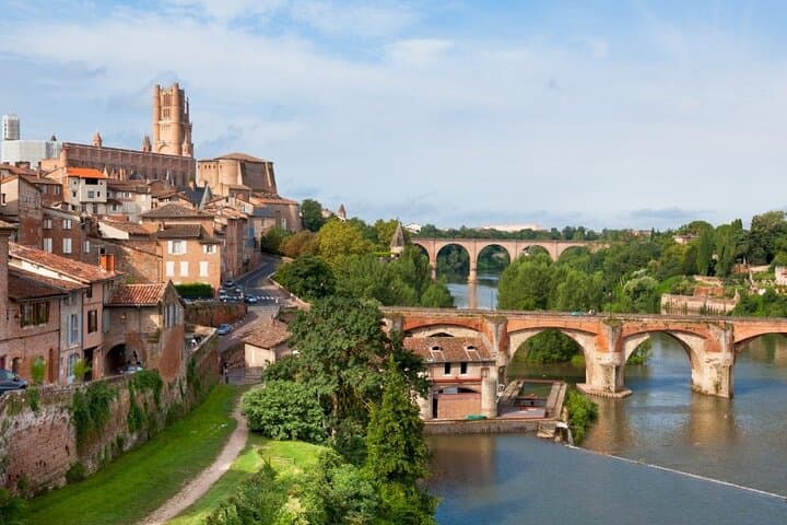 Albi, Cordes village and wine tasting Private Tour From Toulouse