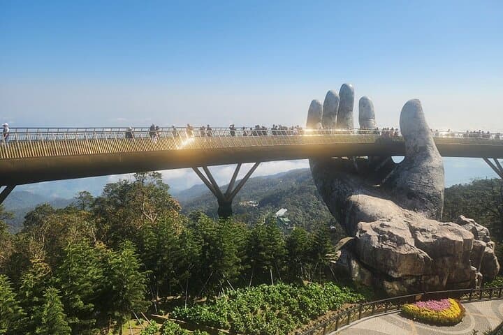 Private Roundtrip Transfer to GOLDEN BRIDGE via Hai Van Pass from Hotel in Hue