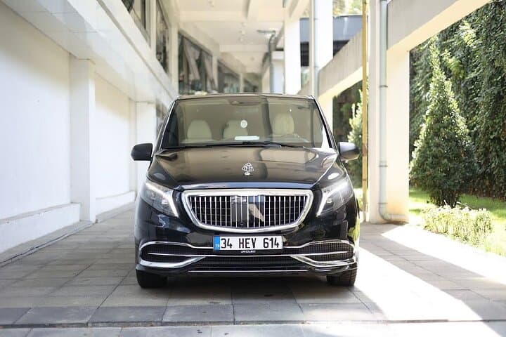 Private Luxury Minivan with English Speaking Driver in Istanbul