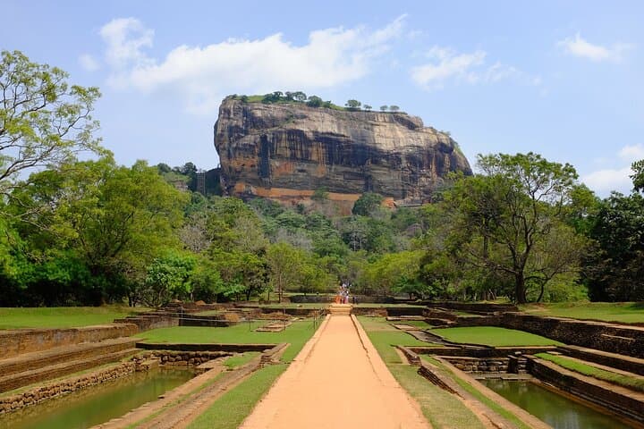 9 Days Guided Tour Through Sri Lanka