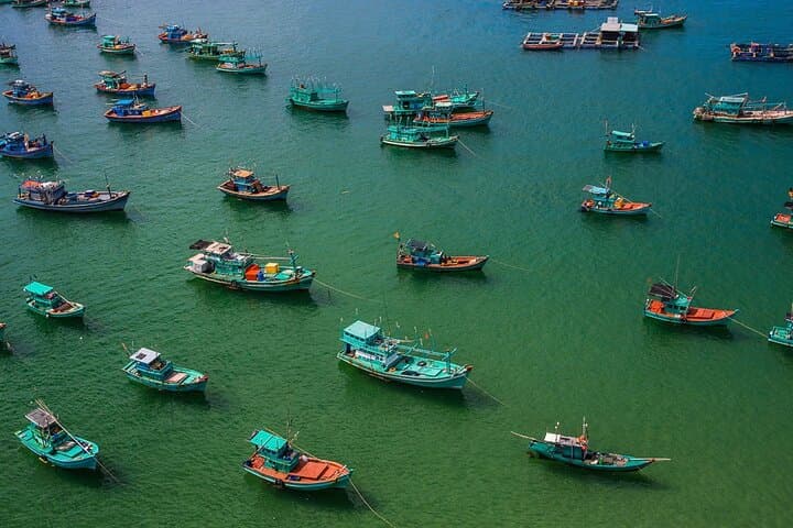 Discover 3 islands of Phu Quoc by boat
