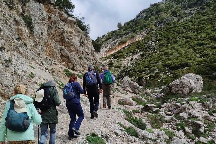 Lefkada Hiking : Eglouvis Lentil Fields