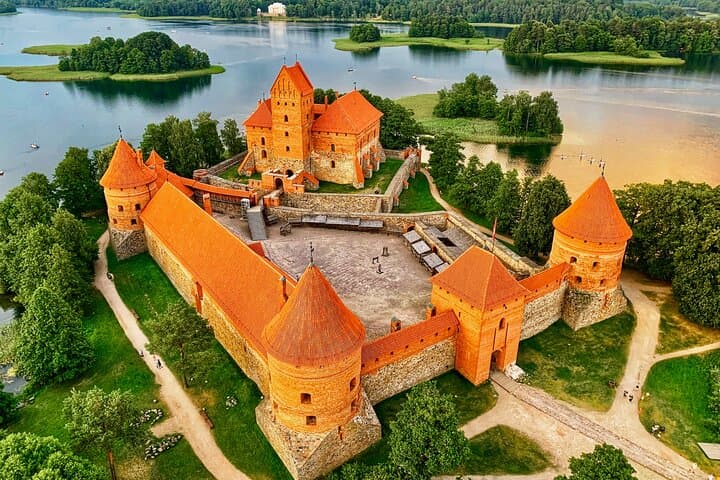 Premium Hot Air Balloon Flight Over Trakai (transfer included)