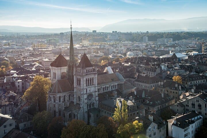 Geneva Walking Tour Whispers of the Old Town