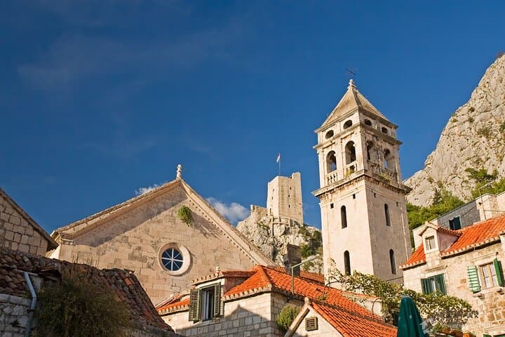 Private transfer Omis -Split Airport SPU or SPU to Omis (one way)