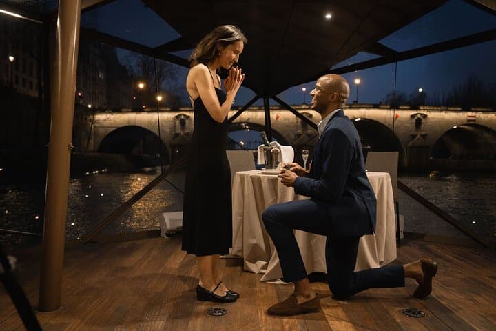 Bateaux-Mouches® Special Marriage Proposal Dinner Cruise in Paris