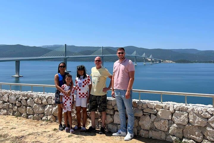 Transfer from Split to Dubrovnik with Stop at the Oyster Farm