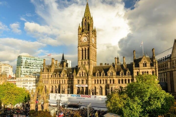 Manchester: 2-Day Hop-On Hop-Off Bus Tour