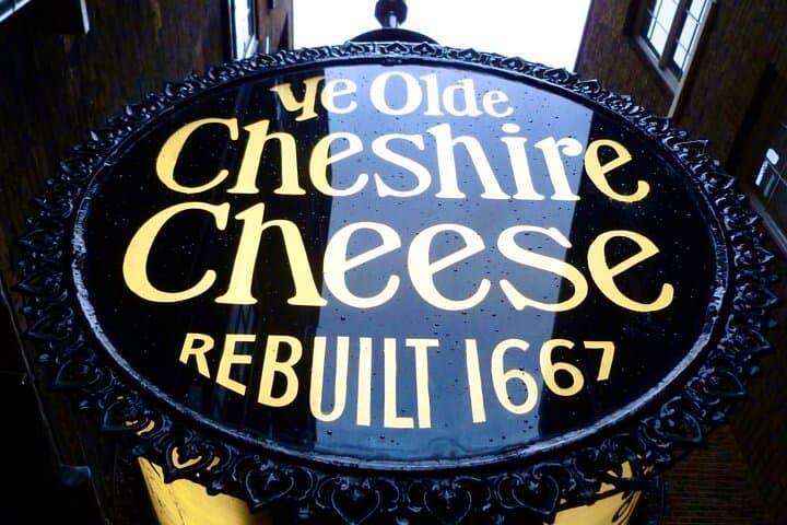 Private Group: Historical Pub Walking Tour of London