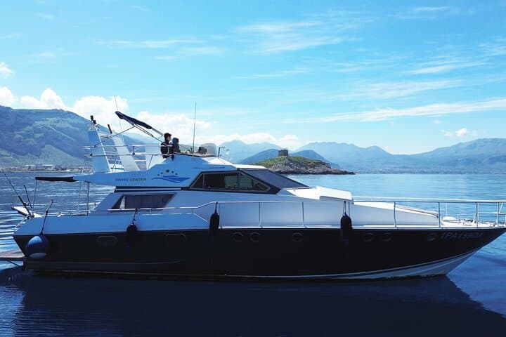 Boat excursion in Palermo