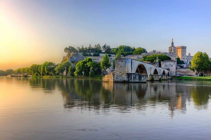 Avignon: Private Walking Tour