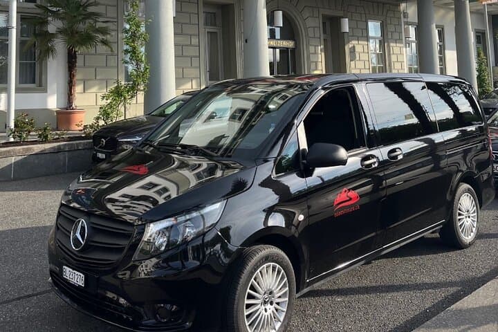 Basel to Frankfurt Private Airport Transfers for 1–4 Passengers