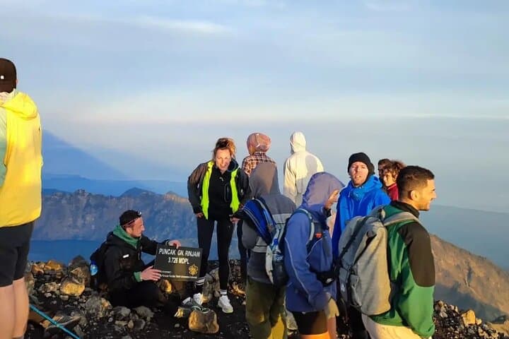 Mount Rinjan 2Days Summit Full Sunrise View Point 3726m