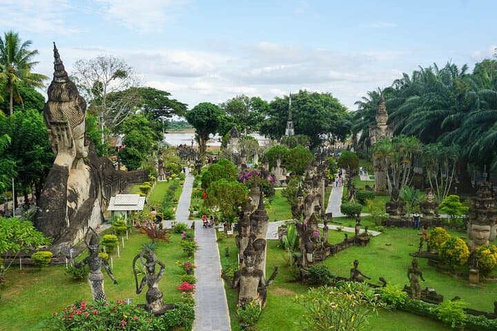 Shared Buddha Park Vientiane Tour