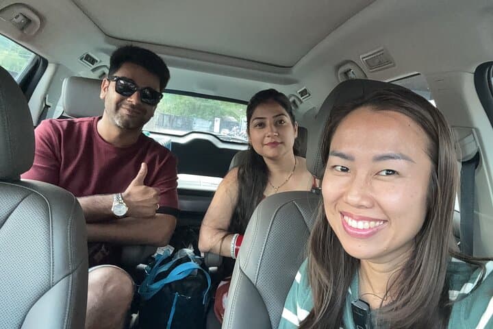 Round Trip Airport Transfers with Private Phuket Tour
