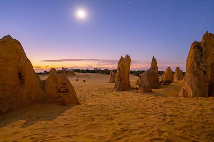 Pinnacles Desert Sunset Stargazing Adventure Tour from Perth