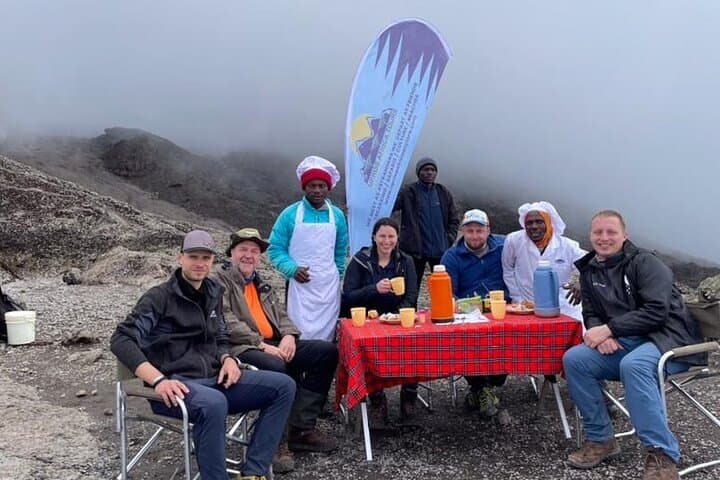 Kilimanjaro Trekking 7Days 6Night Lemosho Route