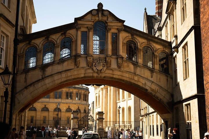 Private | Oxford Tour by Alumni™ with optional New College