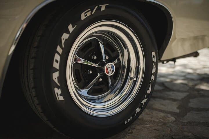 Geneva Tour by Vintage Car