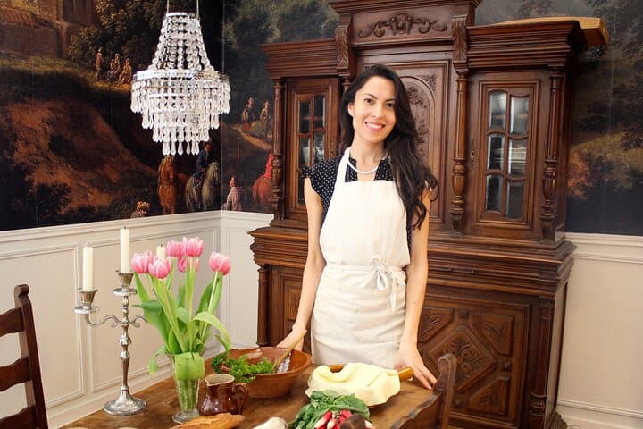 Market Tour & Cooking Class in Historic Bordeaux Apartment